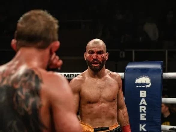 Все обличчя у крові: Берінчик у кулачному бою нокаутував ірландця російського походження