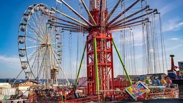 Шестерых детей госпитализированы после аварии на аттракционе в Северной Ирландии