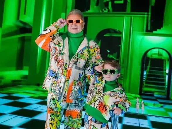 Михайло Поплавський вперше показав онука в новому кліпі