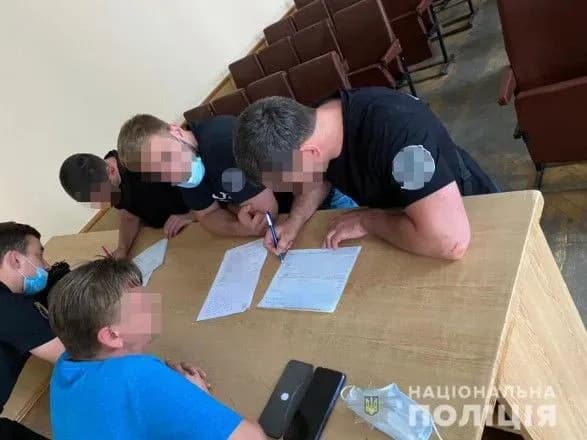 Митинг под Офисом Президента: на двух мужчин составили админпротоколы