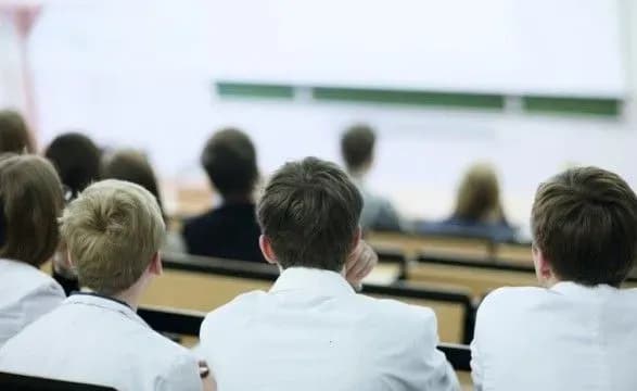 У МОН назвали кількість претендентів на одне бюджетне місце у вишах за найпопулярнішими спеціальностями