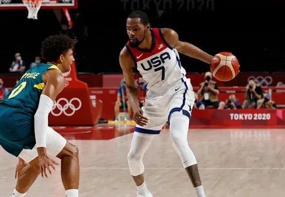 Визначилися фіналісти олімпійського турніру з баскетболу