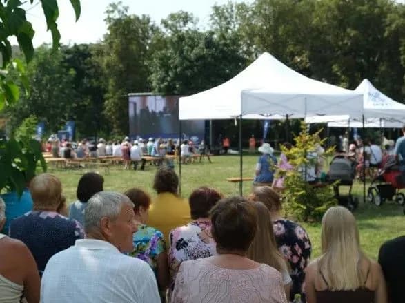 Національний тур “кіно просто неба” за два місяці охопив 270 населених пунктів у дев’яти областях