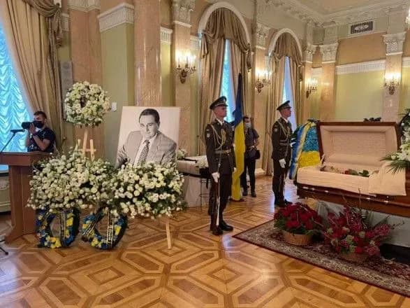 У Києві прощаються з Євгеном Марчуком