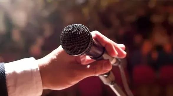 7 серпня: День професійного спікера