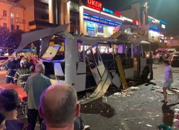 У Воронежі вибухнув забитий людьми автобус, є загиблі та постраждалі