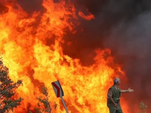 Пожежі охопили Італію: троє осіб загинуло