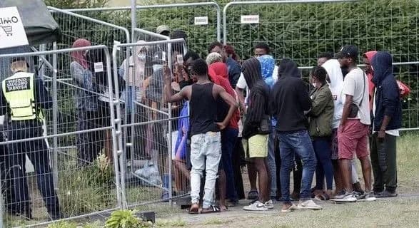 Украина направила Литве гуманитарную помощь из-за кризиса на границе с Беларусью