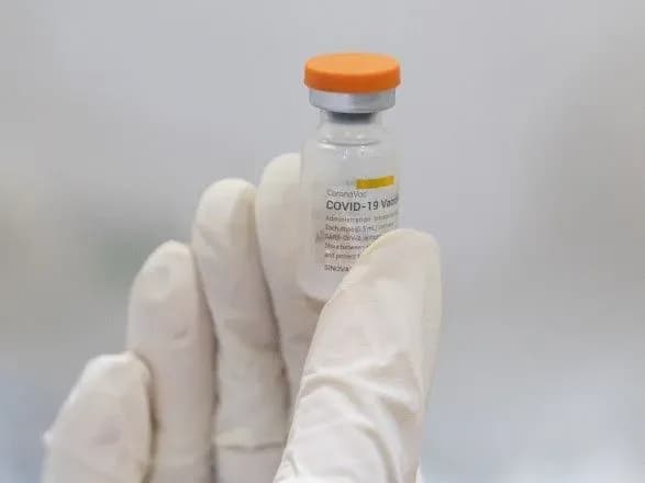 На тлі "Дельти": МОЗ рекомендувало скоротити інтервал між двома дозами CoronaVac