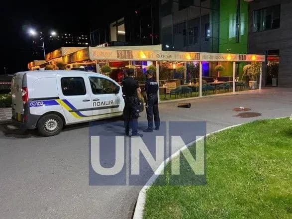 У Києві затримали чоловіка за хаотичну стрілянину біля ресторану