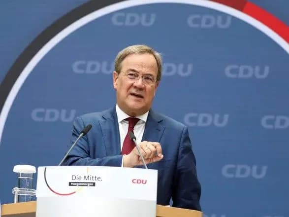 Глава ХДС та ймовірний наступник Меркель назвав ситуацію в Афганістані "найбільшим провалом НАТО в історії"