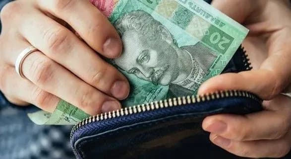 Злиденність зростає: 67% українців вважають себе бідними, а тільки 1% середнім класом. Чи так це?