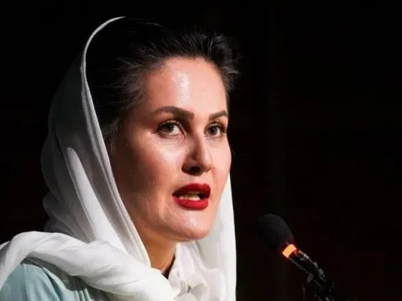 Из Афганистана в Украину эвакуировалась известная кинорежиссер, первая в истории страны женщина-глава киностудии - Сахра Карими