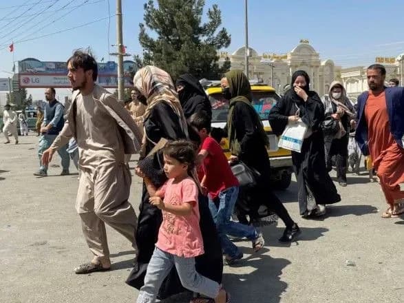 Сьогодні Україна має відправити літак для евакуації українців та іноземців з Афганістану