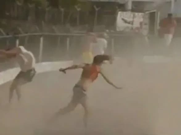 Піщана буря накрила місто на південному сході Іспанії