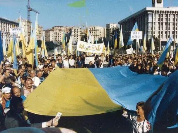 Більше половини українців не жалкують про розпад СРСР – опитування