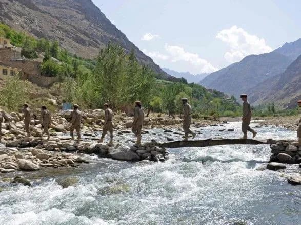 Таліби заявили, що оточили сили опозиції у Панджшері