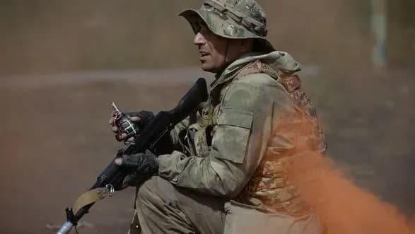 Баку: военный ВС Азербайджана ранен во время нападения армянских солдат