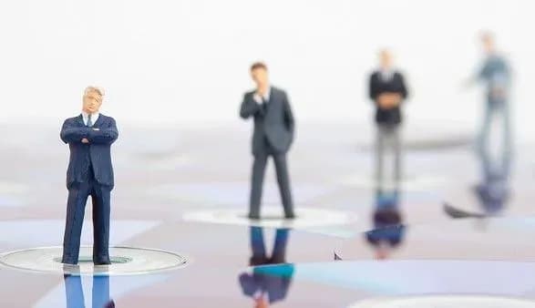 Всі олігархи співпрацюють з владою - експерти сумніваються в реальній деолігархізації парламенту