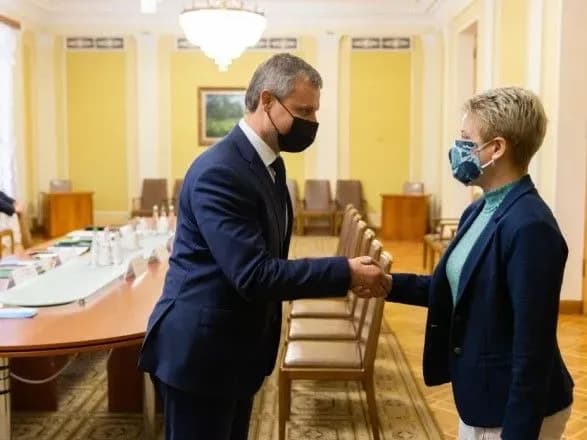 Підготовка до візиту Зеленського в США: сторони обговорили можливість підписання низки документів