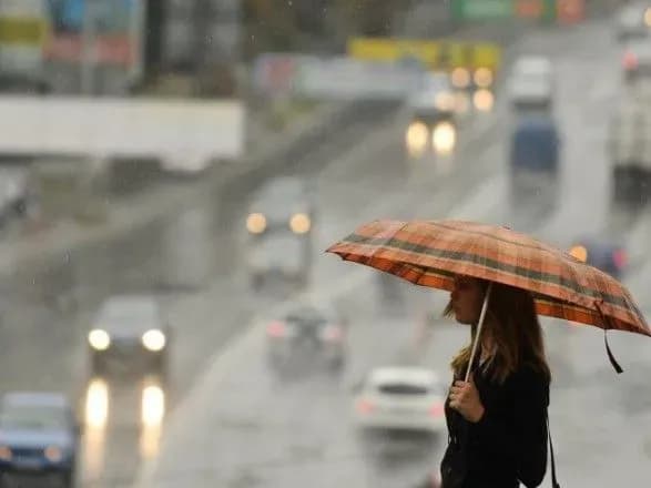 Синоптики дали прогноз на перші дні осені: обіцяють дощі, грози та похолодання