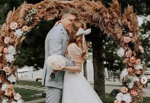 Голова ДМС і Настя "з Уханя" зіграли весілля