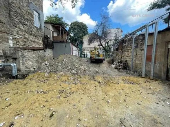 У центрі Одеси почалося самовільне будівництво житлового будинку