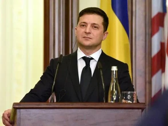 На Донбасі ми втратили 15 тисяч людей – Зеленський