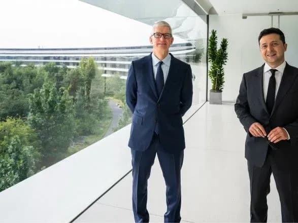 Зеленський зустрівся з гендиректором Apple