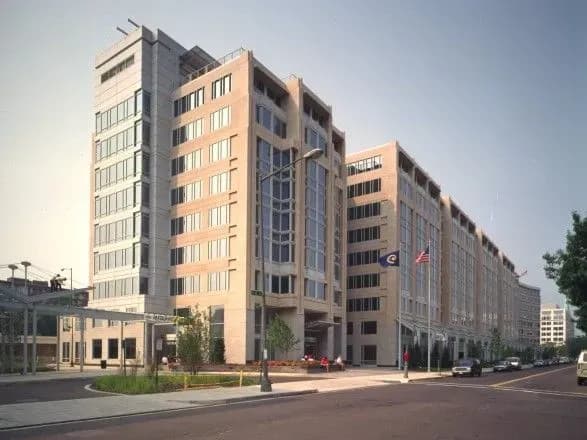 Телескоп NASA показав скупчення галактик у сузір’ї Змія