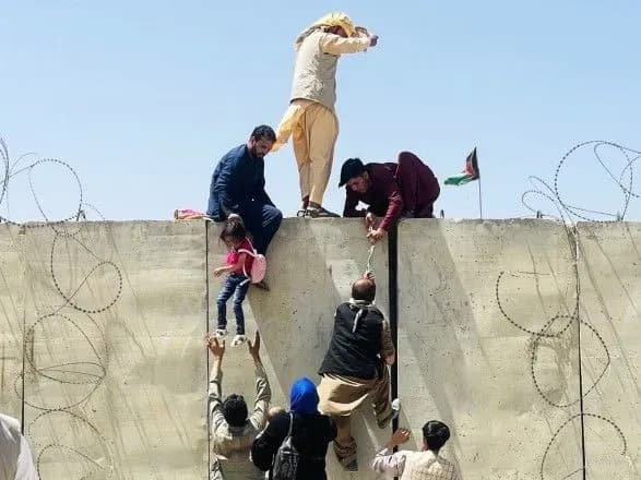 На такие решения не решались ни одна эвакуационная миссия: в ГУР показали, как спасали людей из Кабула