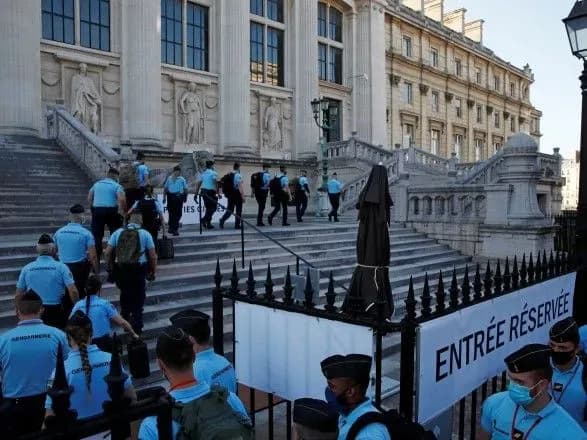 Масштабні теракти у Парижі 2015 року: розпочався суд над обвинуваченими