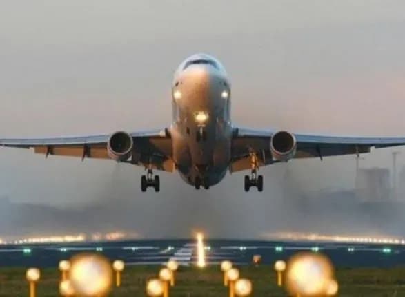 Літак з футболістами збірної Німеччини здійснив аварійну посадку в Шотландії