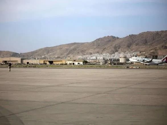 ЗМІ: в аеропорту Кабула приземлився літак ВПС Казахстану для евакуації 200 громадян США