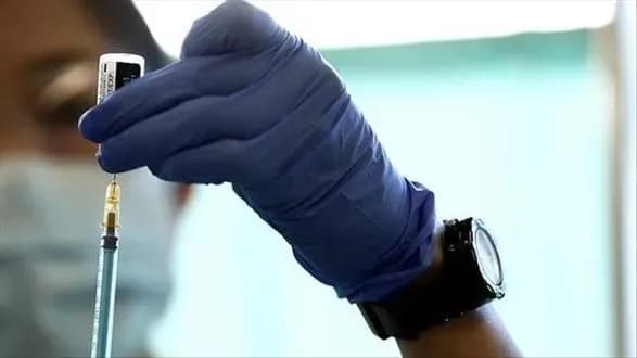 В Іспанії схвалили "бустерну" дозу вакцини від коронавіру для жителів будинків для літніх