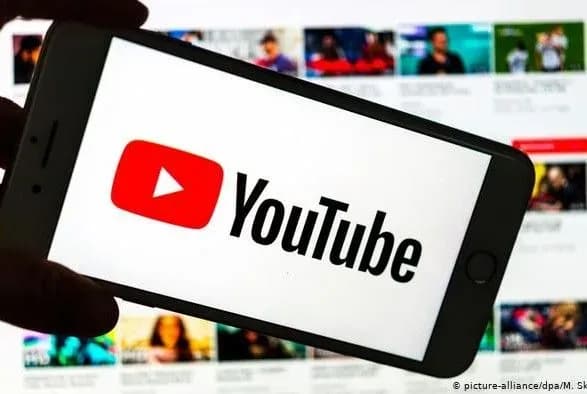 "На вимогу державних органів": у Росії YouTube заблокував ролик зі списком кандидатів від "Розумного голосування"