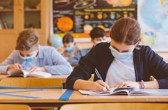 У Києві школи та садочки працюють у звичайному режимі