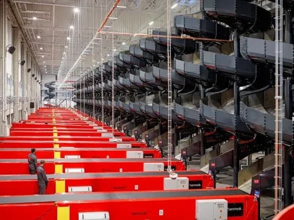 Новая почта создает 2500 новых рабочих мест