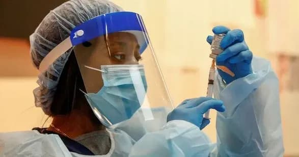 Кампанія бустерної вакцинації проти COVID-19 стартувала в США