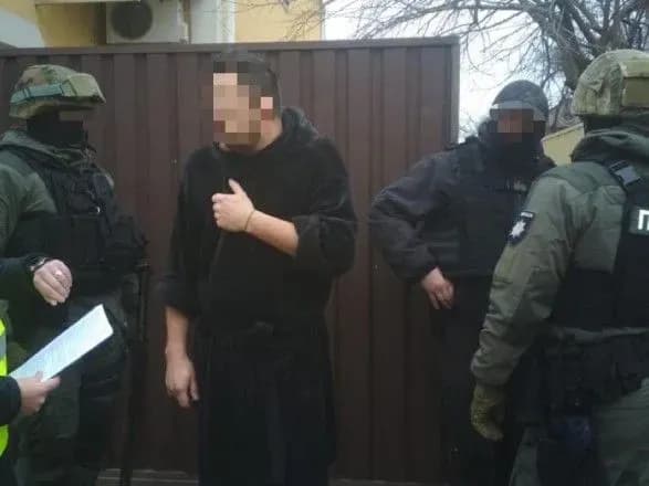 Група з 13 осіб викрадала зі штрафних майданчиків Києва автомобілі. Збитки склали понад 17 млн грн