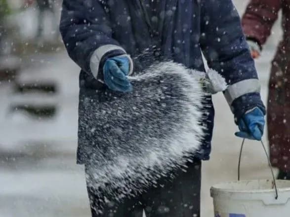 Одеська мерія продовжить труїти грунт сіллю і піском
