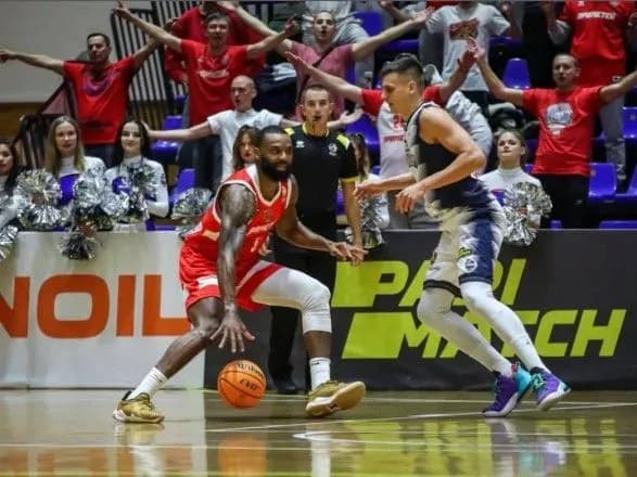 Баскетбол: чинний чемпіон України здобув шосту поспіль перемогу