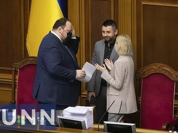 Арахамия не боится, что Разумков попытается переманить часть фракции на свою сторону