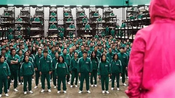 Продажі білих сліпонів Vans виросли на 7 800% з виходом серіалу "Гра в кальмара" від Netflix