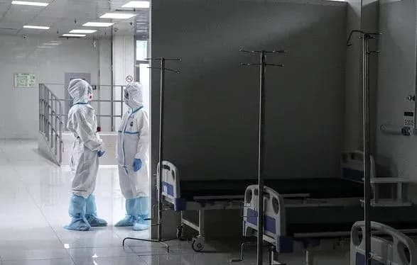 Антирекорд з початку пандемії: у Росії четверту добу поспіль рекордні показники смертності від COVID-19