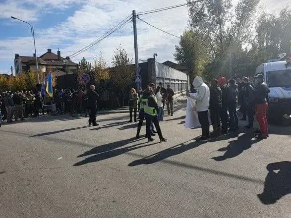 На одного з учасників акції під будинком Порошенка поліція склала адмінпротокол