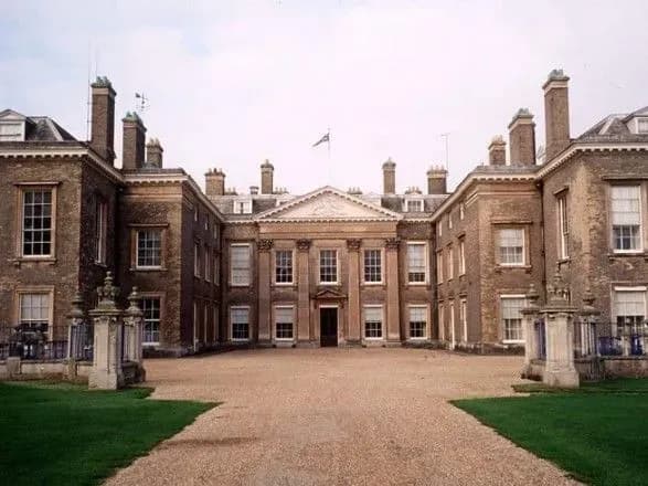 У фамільному маєтку принцеси Діани знайшли артефакти неандертальців