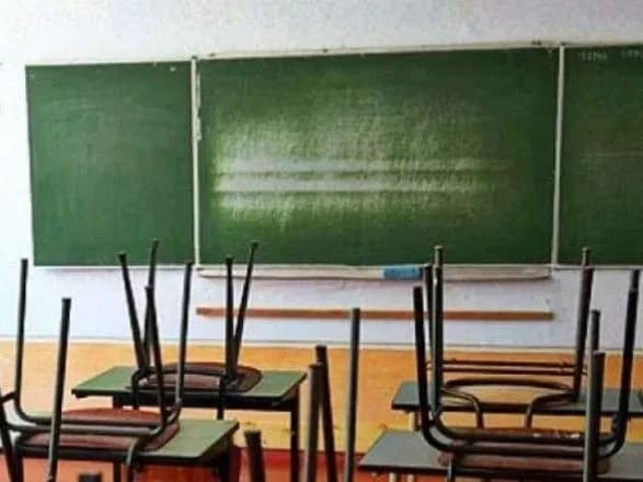 МОЗ не виключає продовження осінніх канікул через коронавірус