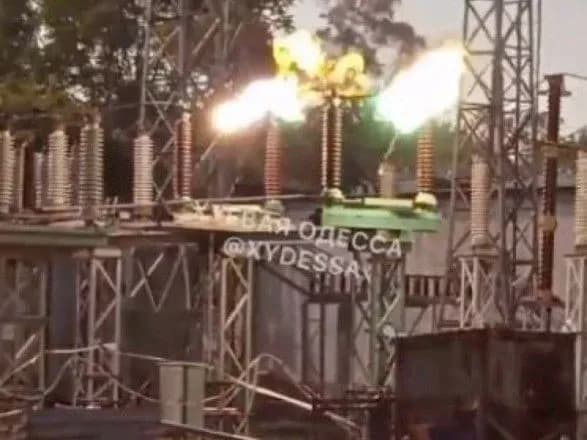 Пожежа залишила без світла цілий район в Одесі