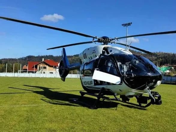 До лікарні у Львові гелікоптером доставили хлопчика у стані мозкової коми